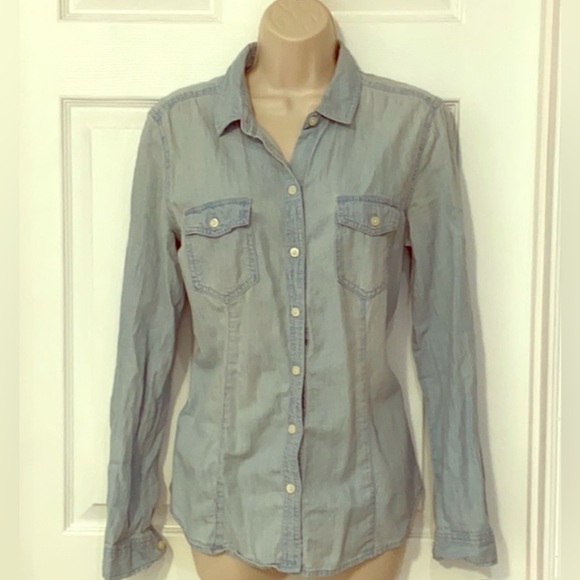 Ann Taylor Loft light blue chambray denim long sleeve button up top shirt womens - Picture 2 of 5